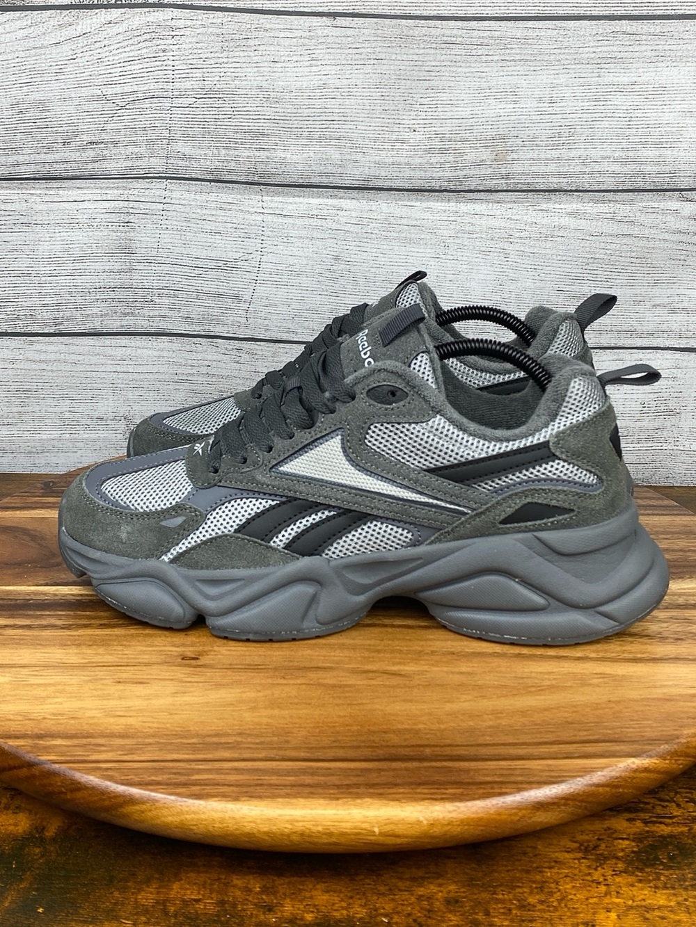Reebok Charge Run Grey Silver Sneakers Men’s Shoe Size 9